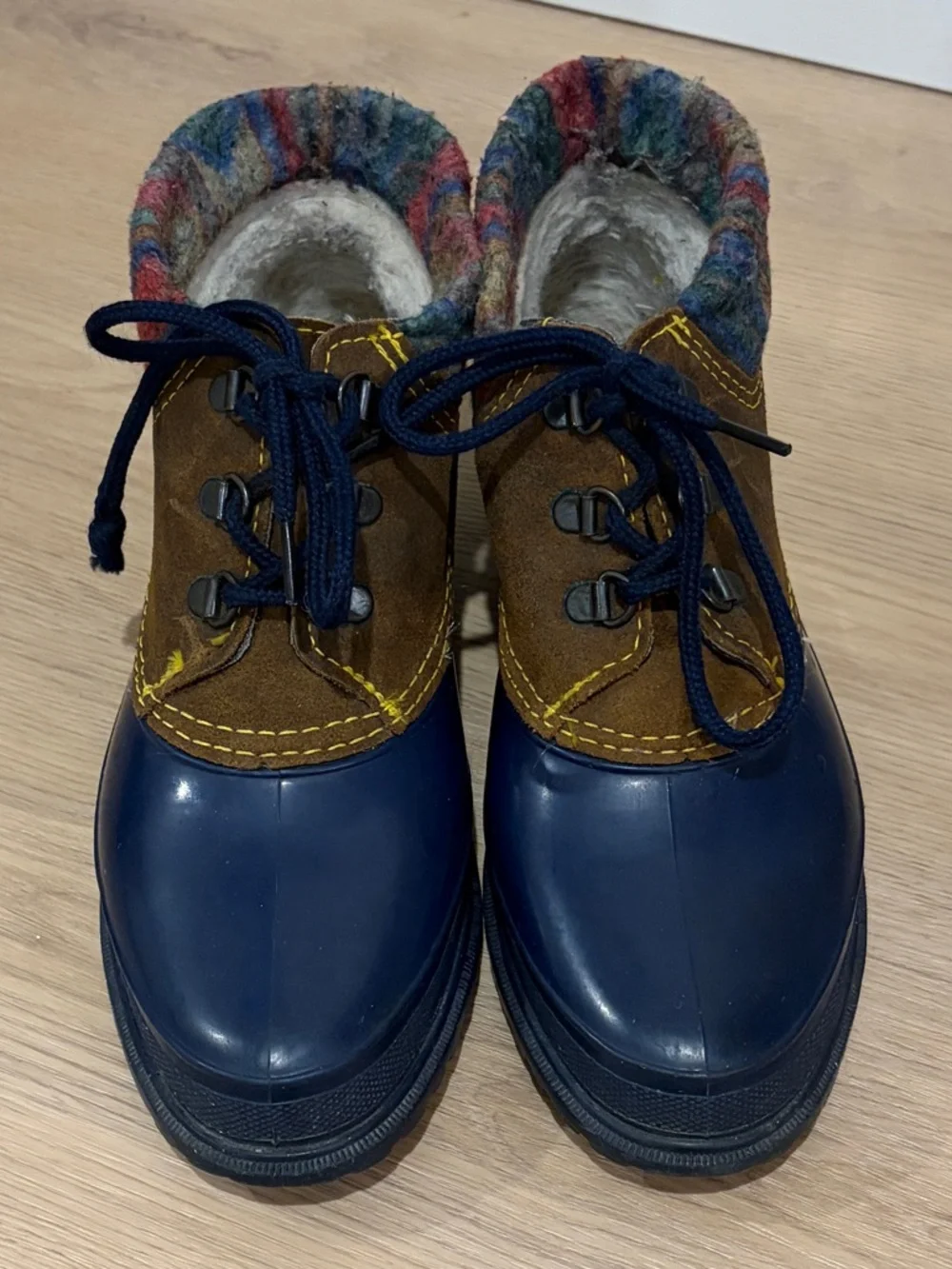 Vintage Baffin Navy and Brown Ankle Duck Boots with Patterned Knit Cuff Size 7 - Picture 2 of 6